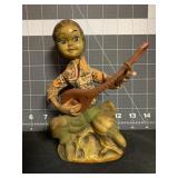 VINTAGE PIXIE PLAYING BANJO PLASTIC FIGURINE 7 '