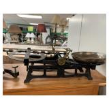 ANTIQUE CAST IRON BALANCE SCALE - 18 X 6 '