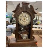ANTIQUE KITCHEN CLOCK W/ KEY & PENDULUM - 11.5 X