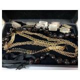 LOT OF VINTAGE LADIES BELTS