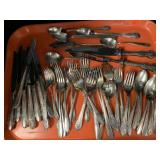 LOT OF VINTAGE SILVER PLATE FLATWARE