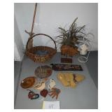 Wooden decor, basket, mini chess pieces