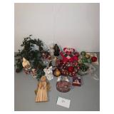 More christmas decor and ornaments