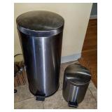 Garbage Bin Set  -  Clean