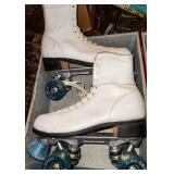 Vintage Roller Skates in Case sz 7