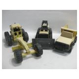 Three Vintage Metal Tonka Trucks Widest 20"