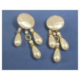 Vtg Lee Bernard Faux Pearl Clip On Earrings