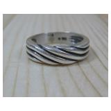 KBB S.S Ribbed Band Ring W/Box Hallmarked