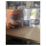 NOSTALGIA ELECTRICS QUESADILLA MAKER MAIN STAYS