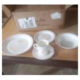 CORRELL WARE 34 PIECE DISH SET