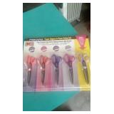 NEW FISKARS DECORTIVE EDGER SCISSORS