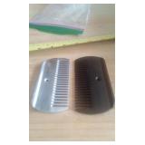 TWO MANE AND TAIL COMBS