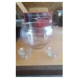 PUNCH BOWL & 8 CUPS SET IN ORIGINAL BOX