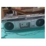 RADIO CASSETTE PLAYER