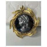 VINTAGE VICTORIAN REVIVAL BLACK GLASS CAMEO