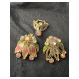 VTG FLORENZA CLIP EARRINGS. MISSING SOME STONES