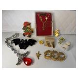 MISC COSTUME JEWELRY ITEMS