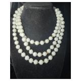 VINTAGE MULTI-STRAND MILK GLASS BEAD NECKLACE
