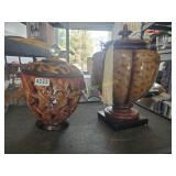 2 Decorarive Urns