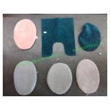 Rug & five toilet seat covers
