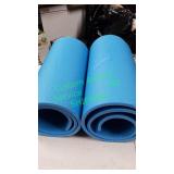 2 camping mats