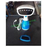 Handheld garment steamer