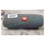 JBL flip 5 speaker