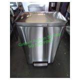 Tramontina 13 Gallon Step Trashcan