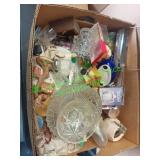 Box of miscellaneous housewares