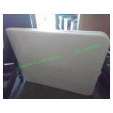 6' portable folding table