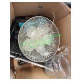 Box of miscellaneous houseware