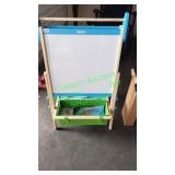 Kids art easel