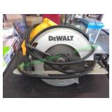 DeWalt 7¼" circular saw