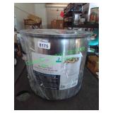 16-QT. Stainless steel stock pot with glass lid 16-QT. Stainless steel stock pot with glass lid