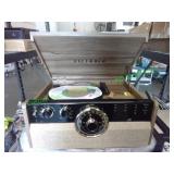 Victrola Empire 19'×15'×8' Victrola Empire 19'×15'×8'