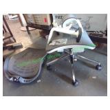 Gray and white office rolling chair Gray and white office rolling chair