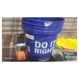 LOWES 5 GAL BUCKET