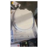 2 TOILET SEATS