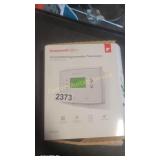 PROGRAMMABLE THERMOSTAT
