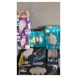 8 BOXES OF VARIOUS LIGHT BULBS