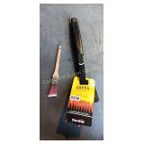 STOVE SCRUBBER & PAINT BRUSH