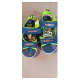 KIDS WOOOY SANDLES SIZE 11