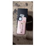 4 IPHONE 15 PLUS CASES