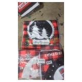 6 CHRISTMAS DECOR TOWELS