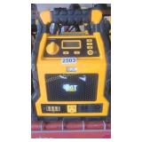 CAT 1000A 120PSI BATTERY JUMPSTARTER AS IS
