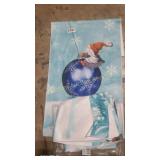 6 CHRISTMAS DECOR TOWELS