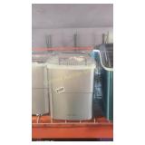INSIGNIA ICEMAKER
