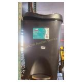 13 GAL TRASH CAN