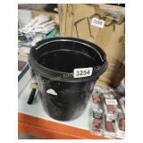 SMALL BLACK BUCKET