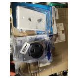 30A OUTLET COAXIAL AND ETHERNET WALL PLATE